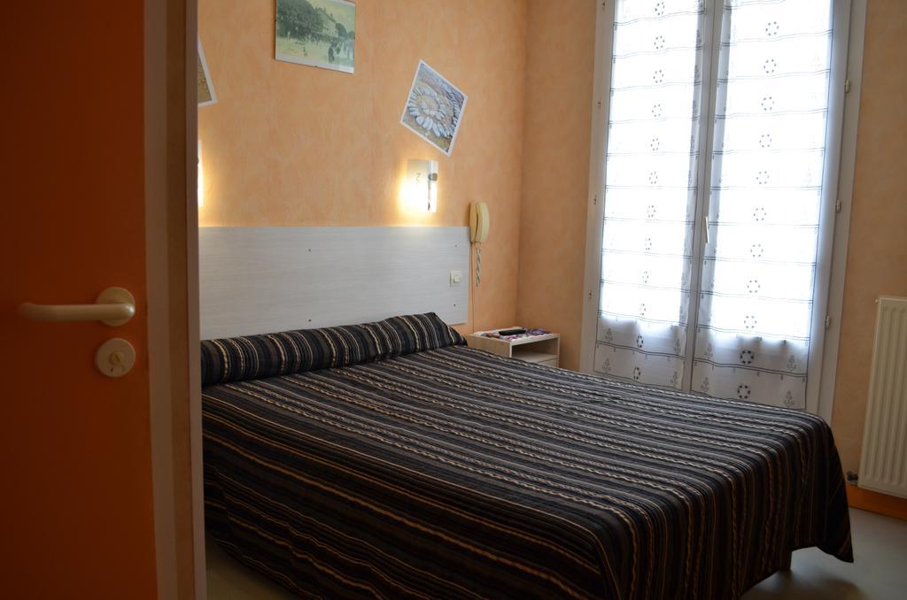 פוראס Hotel De L'Arrivee מראה חיצוני תמונה